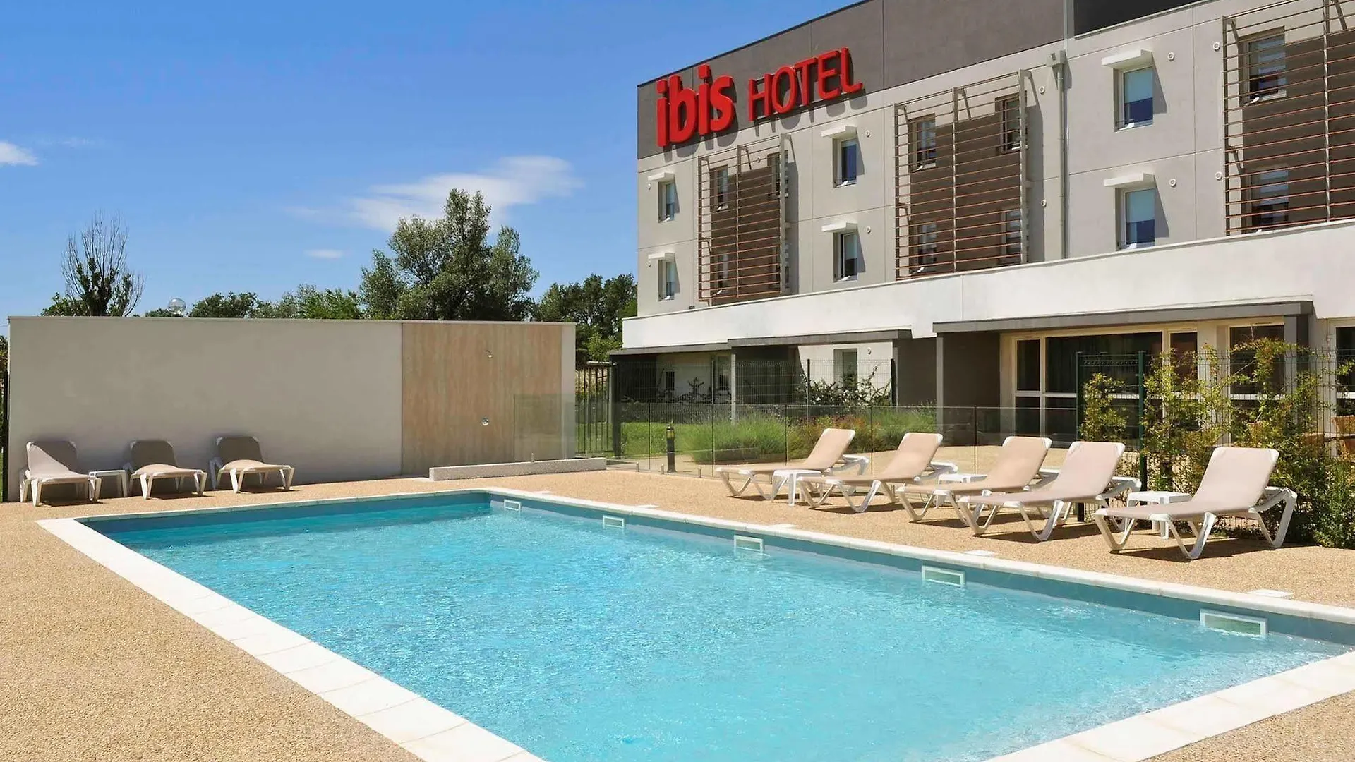 Επικοινωνία με το Ibis Istres Trigance